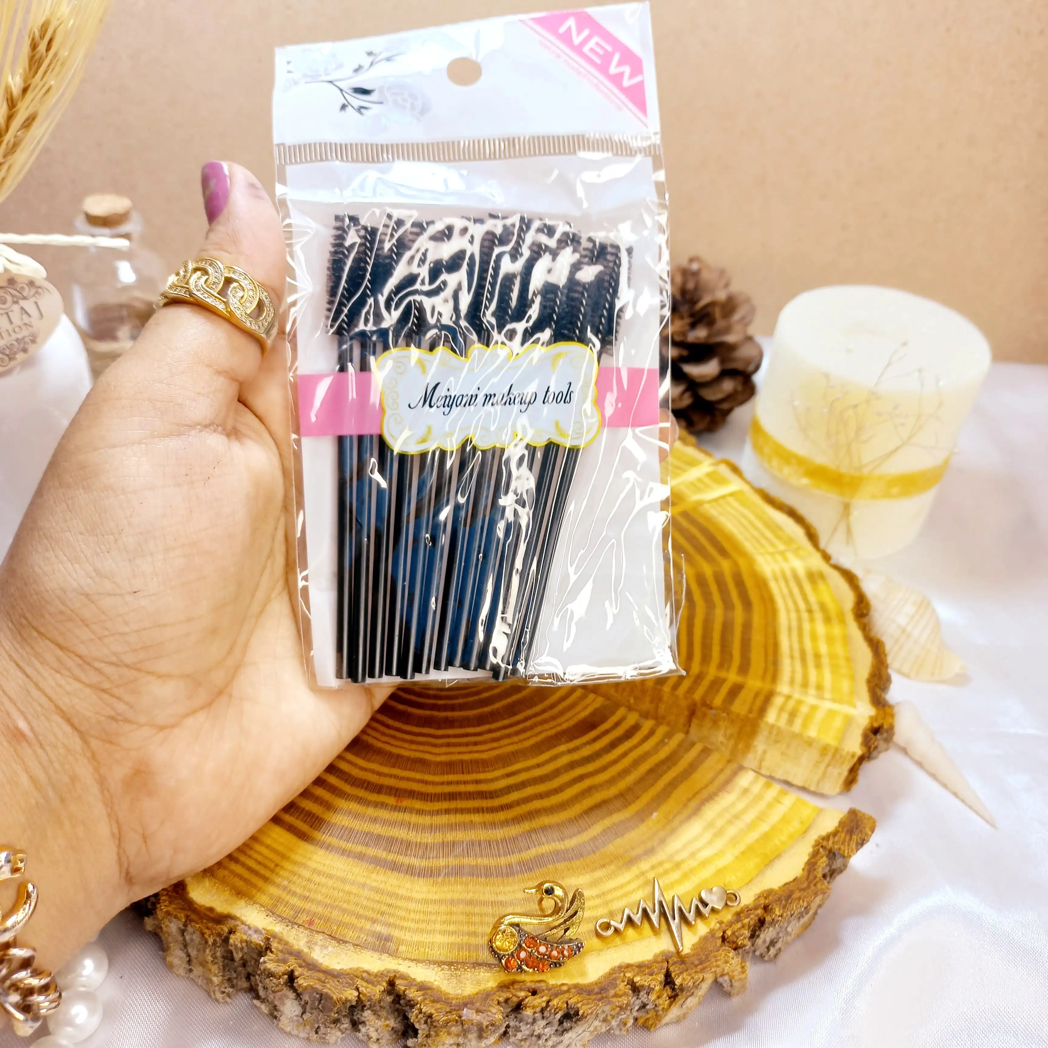 برس ابرو و مژه
