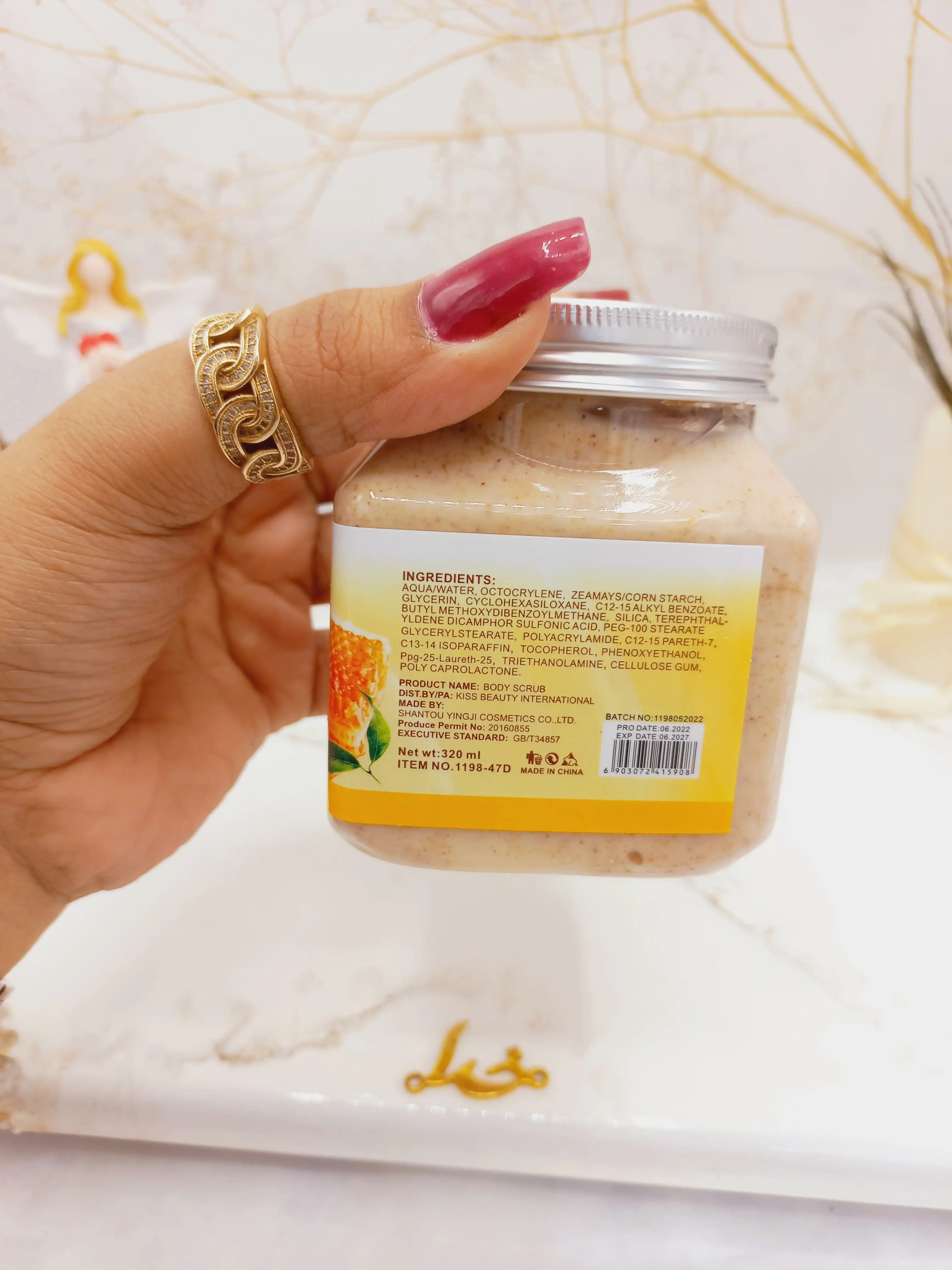 اسکراب شنی بدن کاسه ای عسل 320 میل کاریته karite